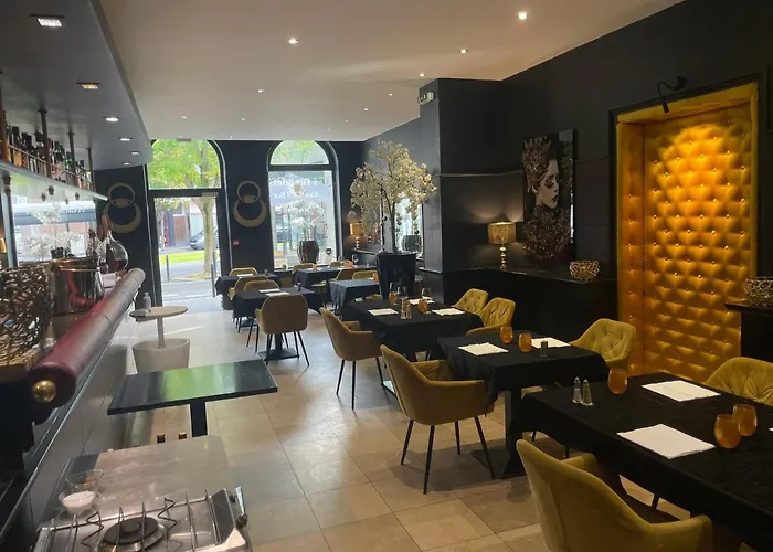 Hotel Restaurant Les Arcades